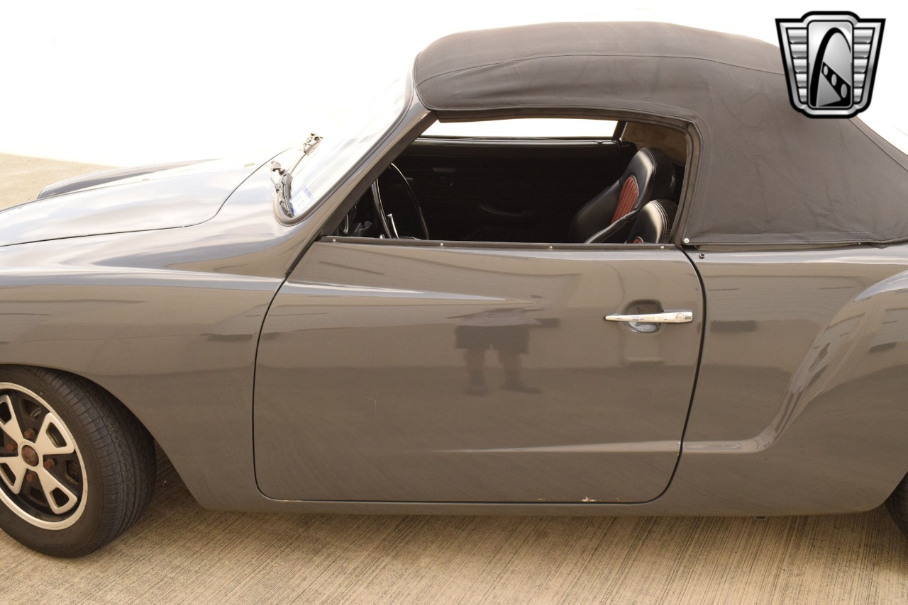 1973 Volkswagen Karmann Ghia 56