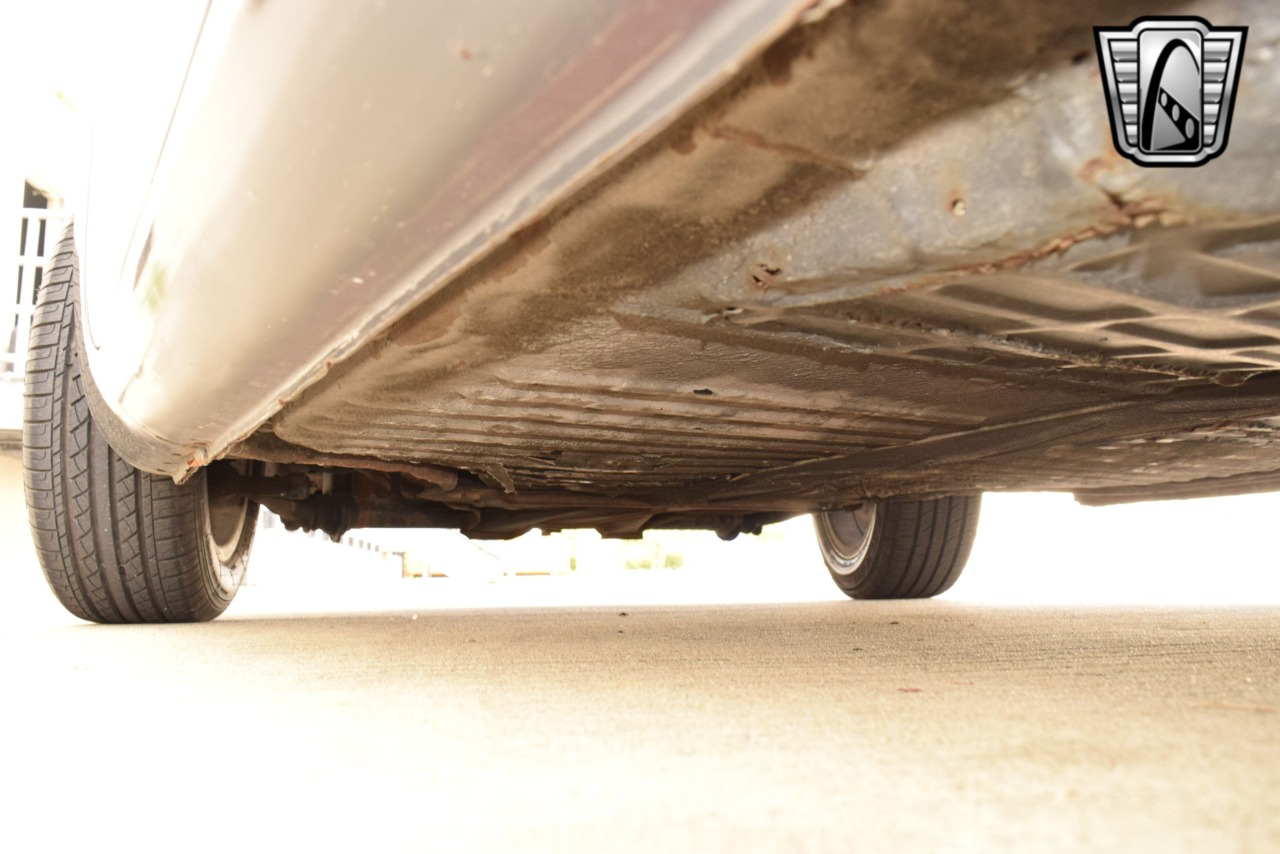 1973 Volkswagen Karmann Ghia 12