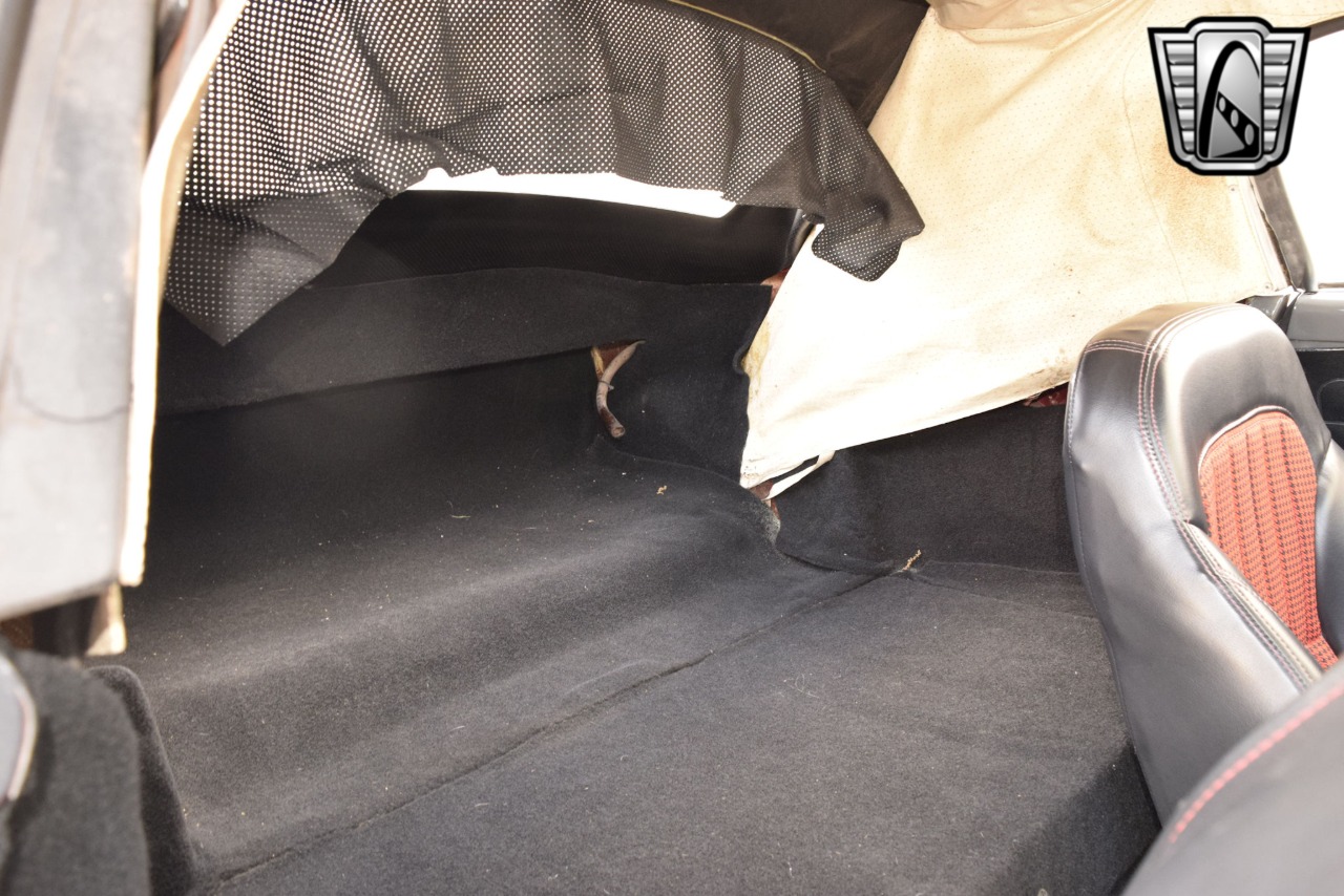 1973 Volkswagen Karmann Ghia 22