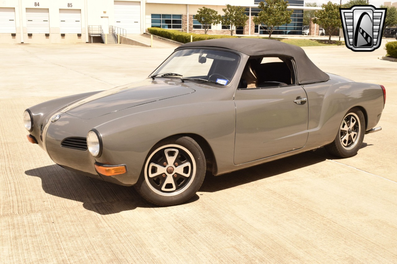 1973 Volkswagen Karmann Ghia 28
