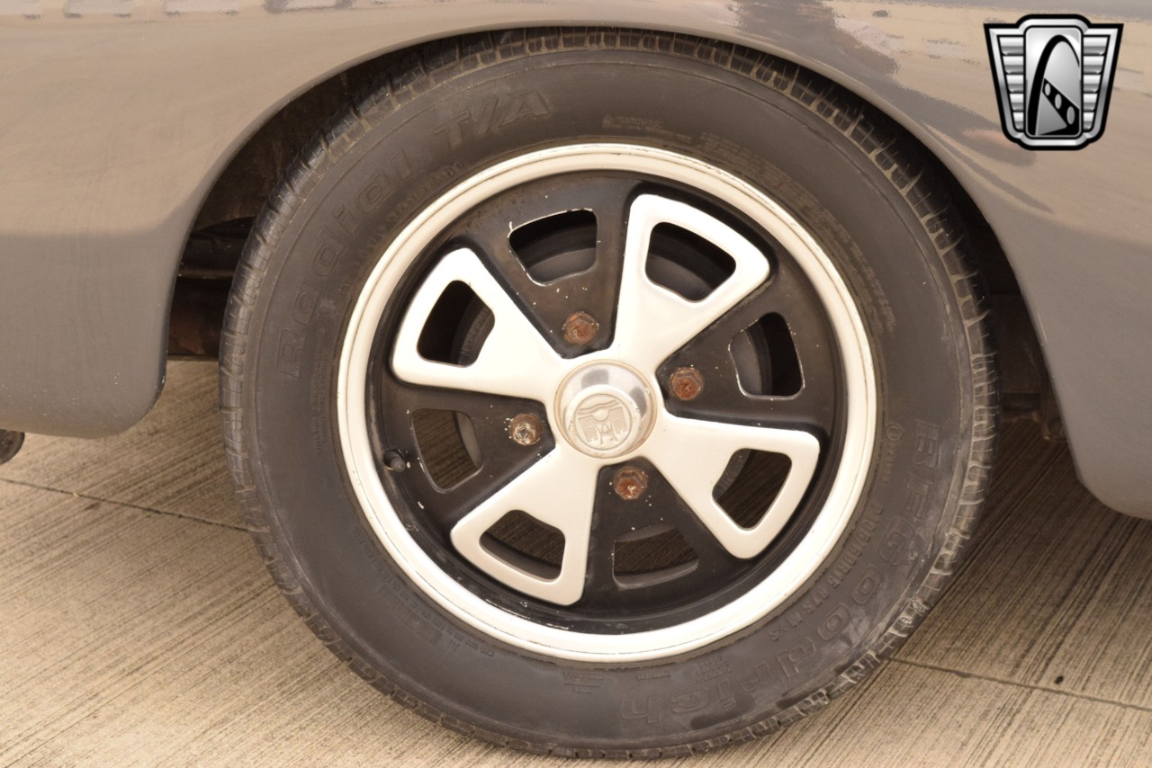 1973 Volkswagen Karmann Ghia 61