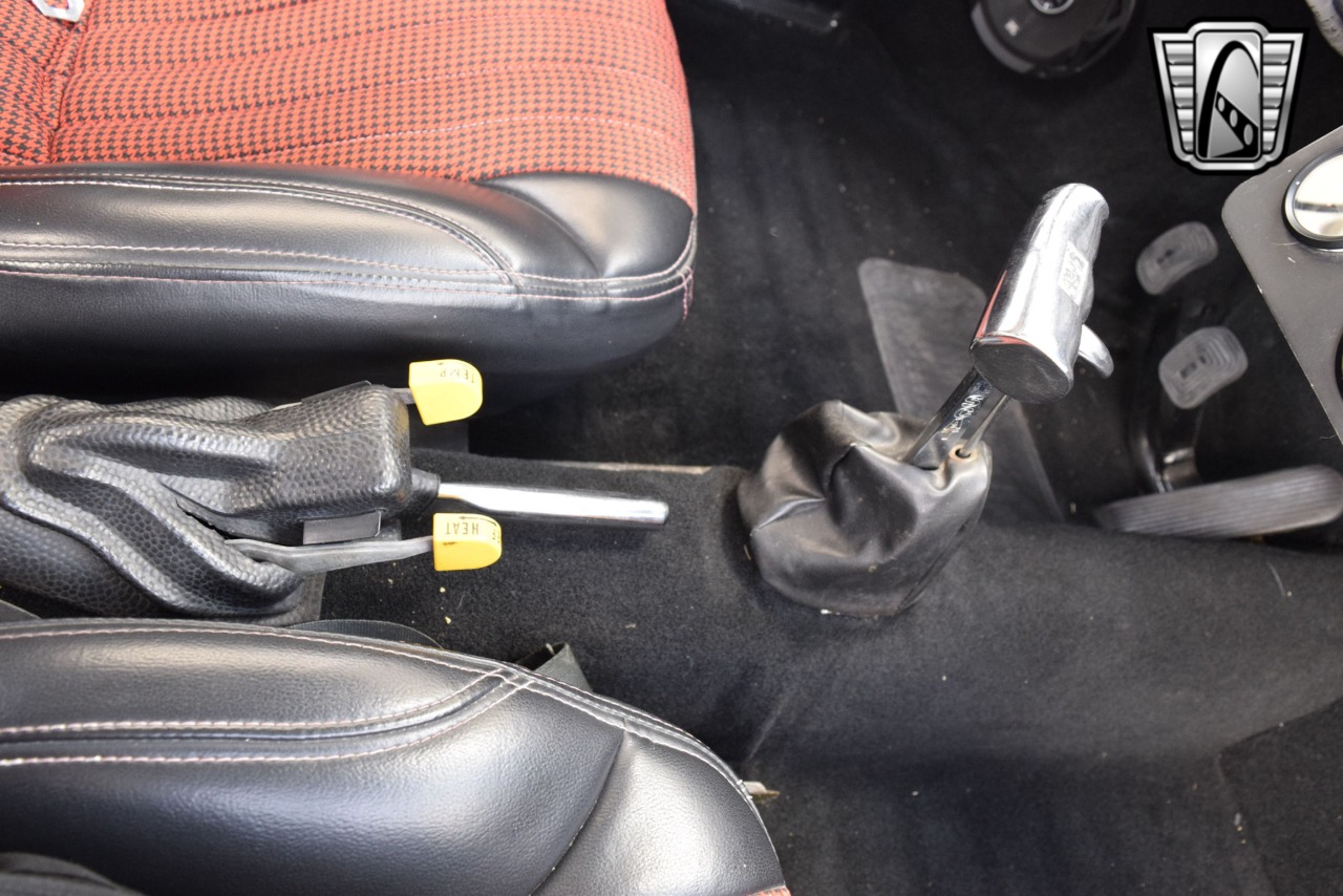 1973 Volkswagen Karmann Ghia 24