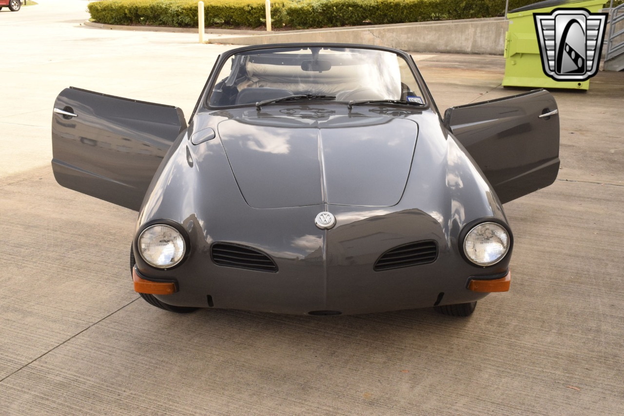 1973 Volkswagen Karmann Ghia 30