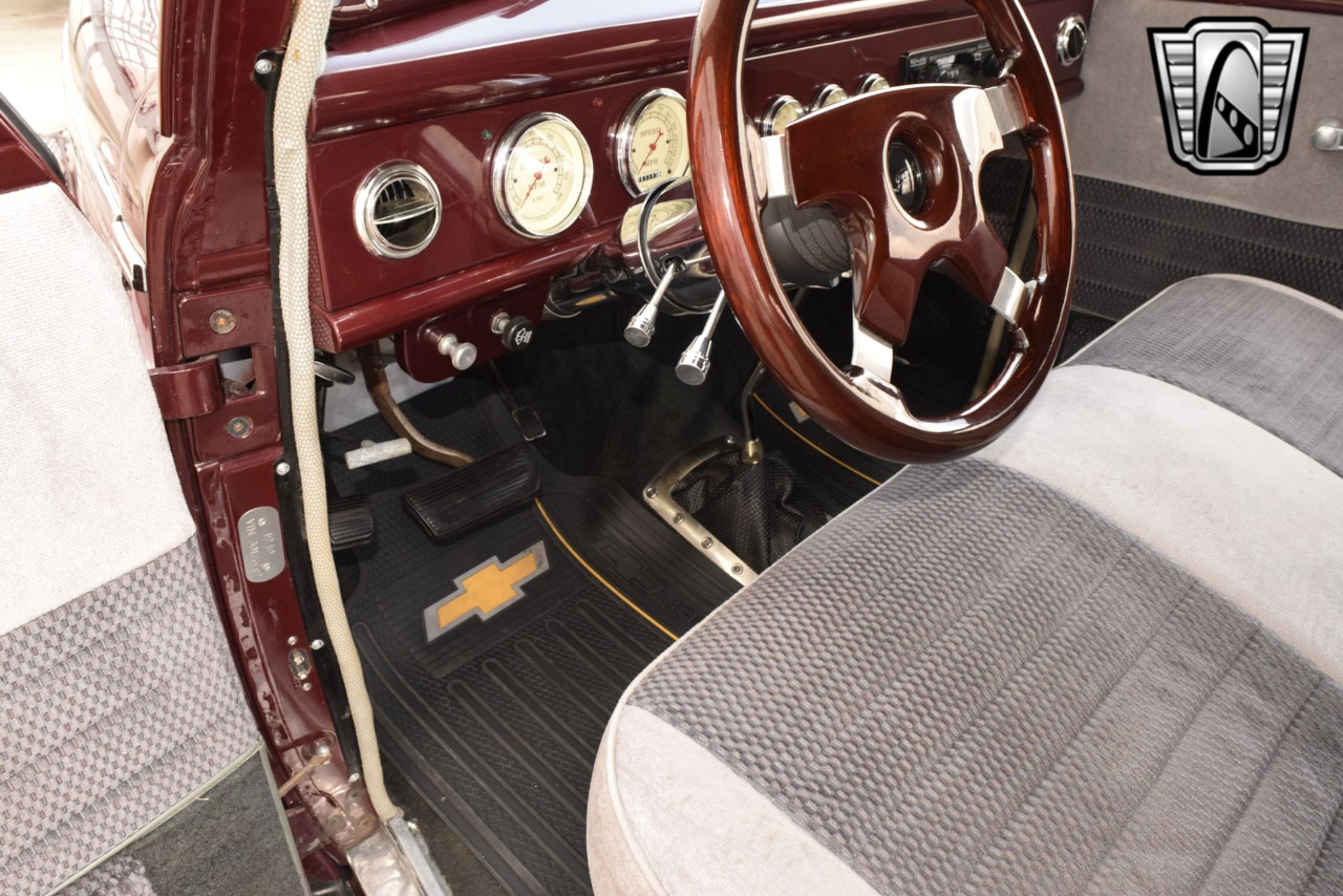 1940 Chevrolet Special - Deluxe 24