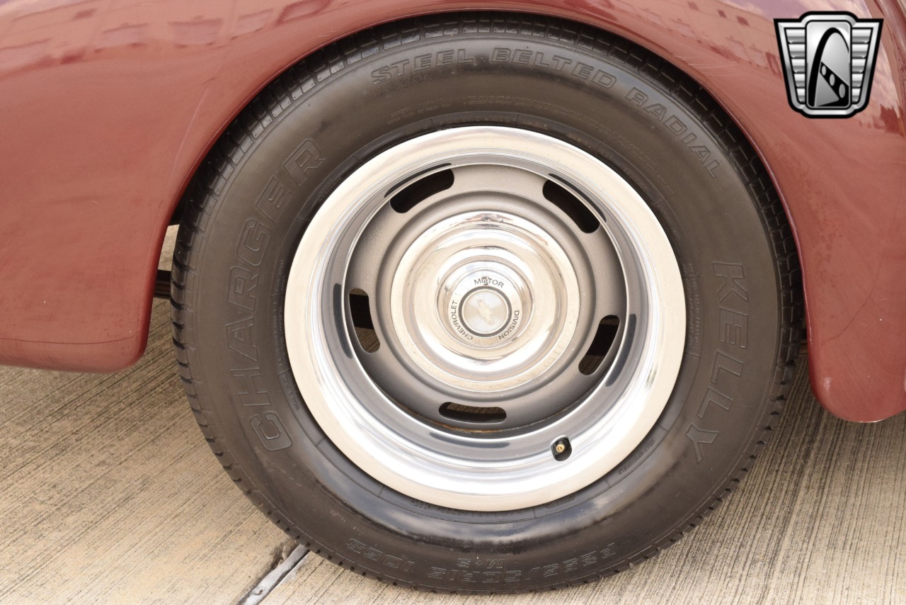 1940 Chevrolet Special - Deluxe 64