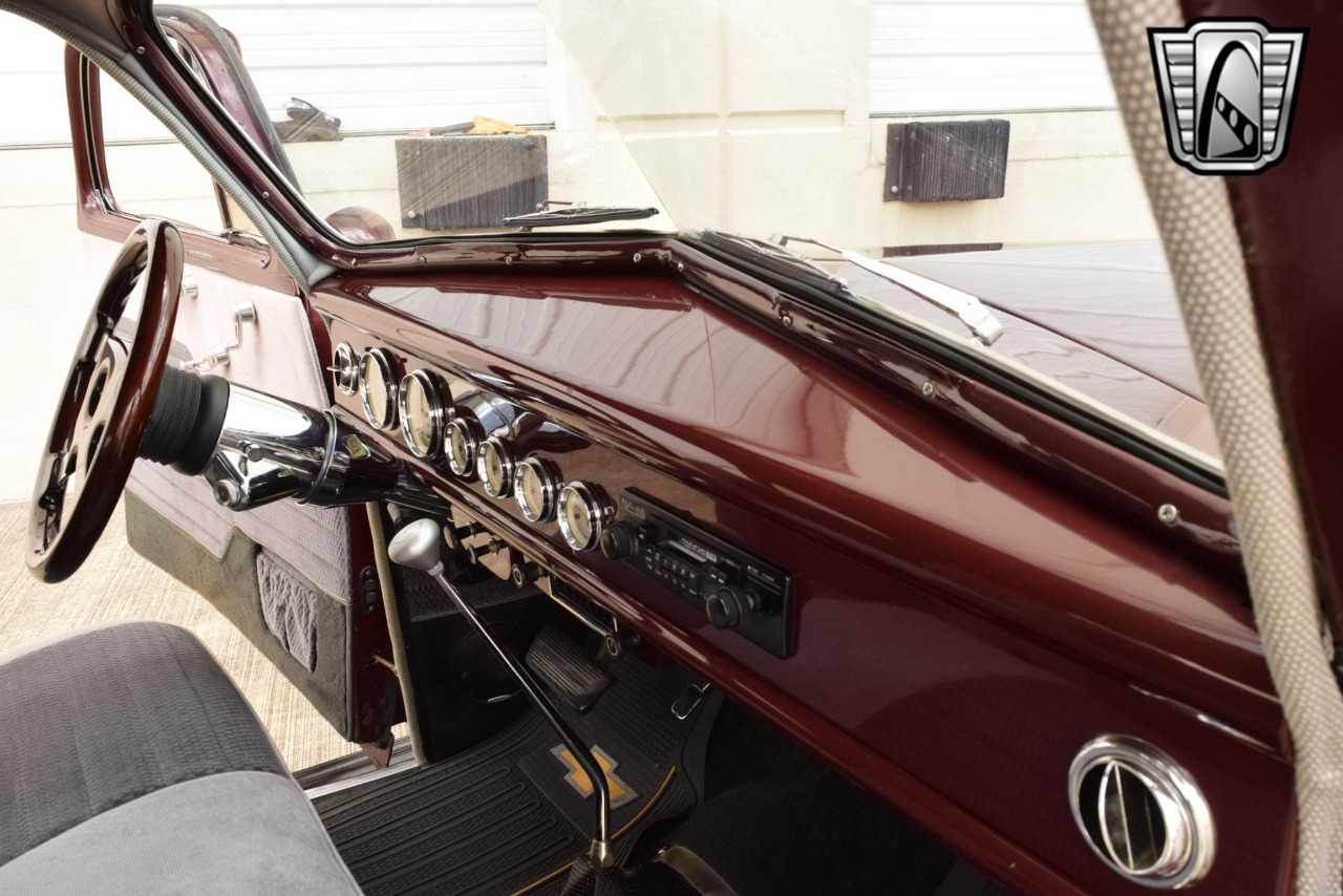 1940 Chevrolet Special - Deluxe 26