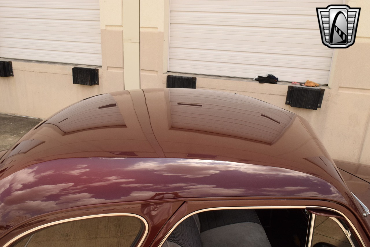 1940 Chevrolet Special - Deluxe 68