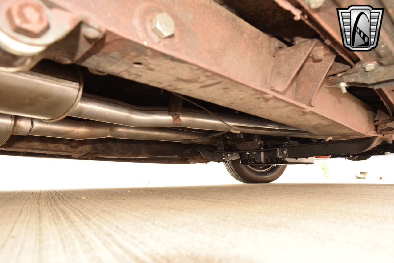 1940 Chevrolet Special - Deluxe 17