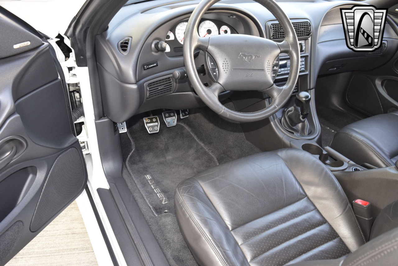 1999 Ford Mustang 21