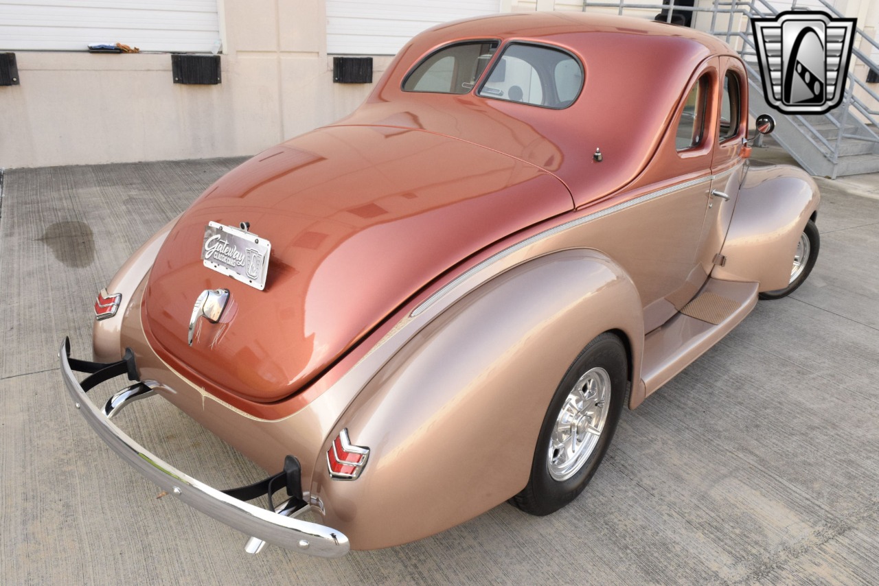 1940 Ford Deluxe 60