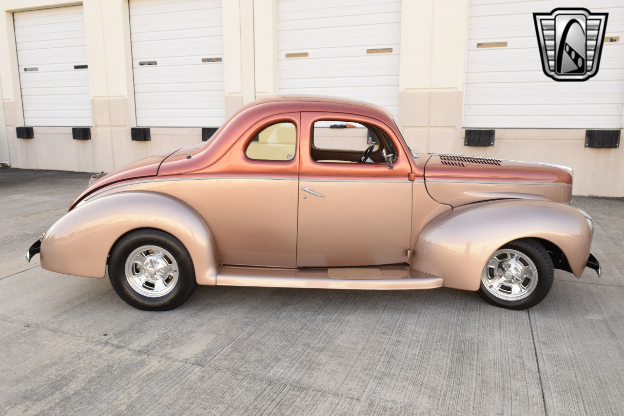 1940 Ford Deluxe 5