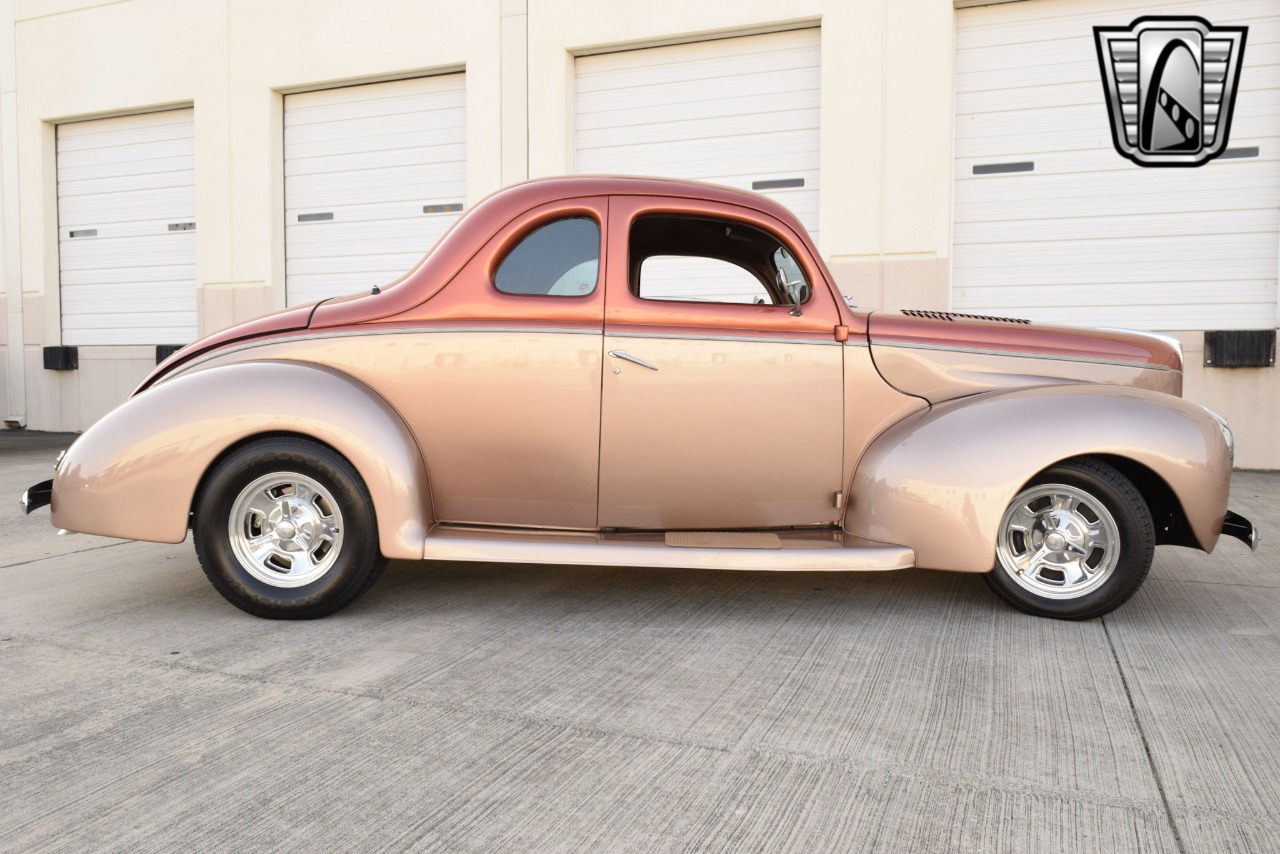 1940 Ford Deluxe 43
