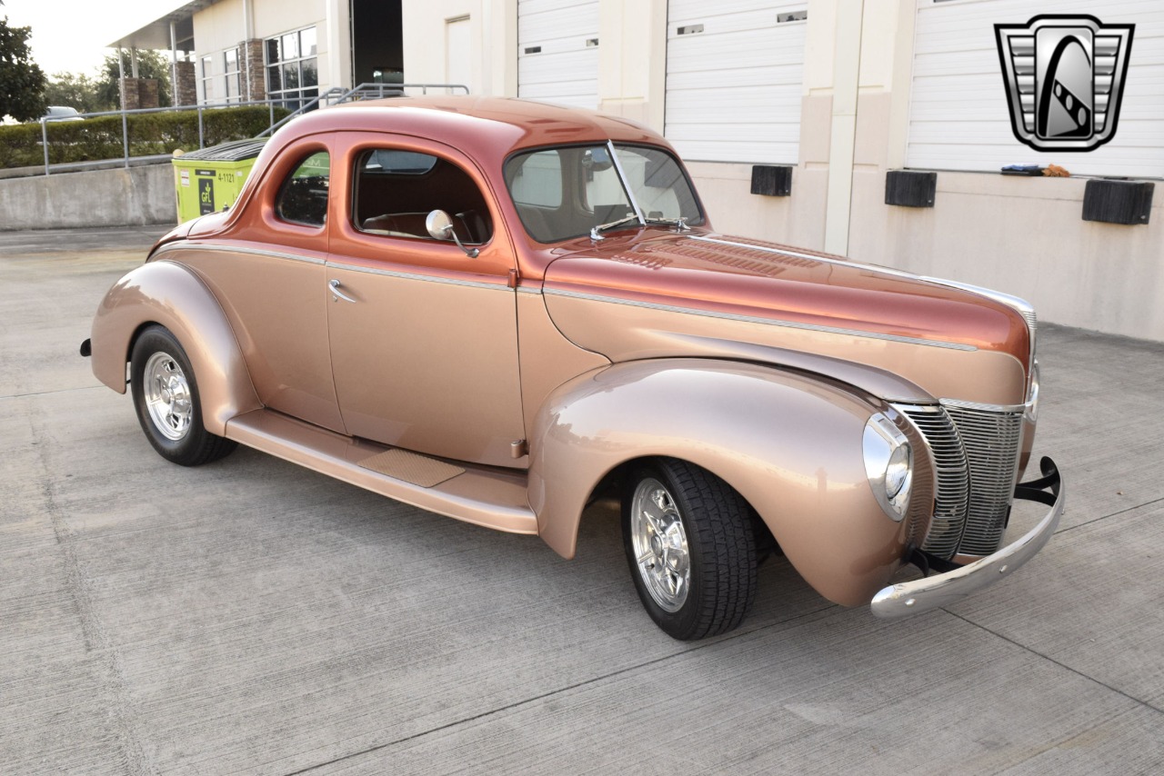 1940 Ford Deluxe 45