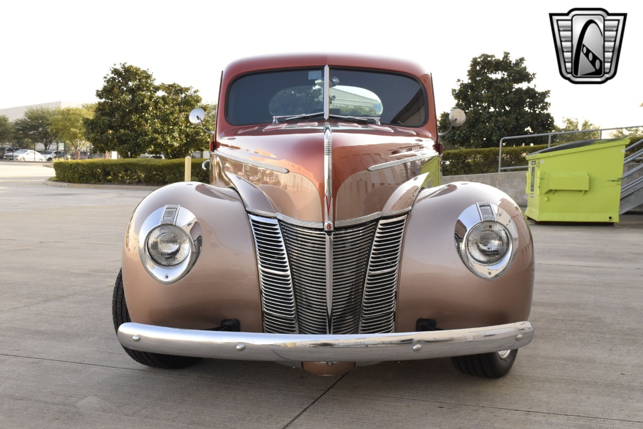 1940 Ford Deluxe 48