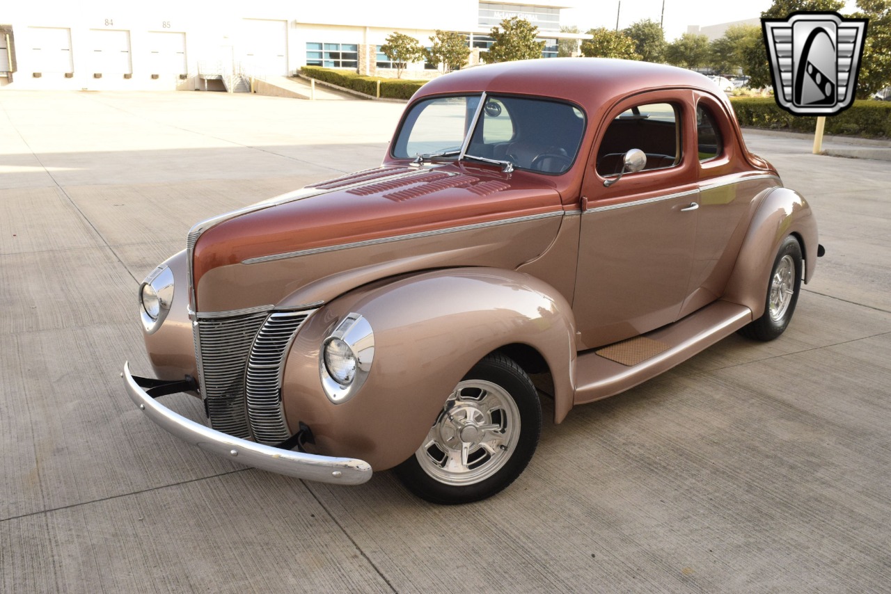 1940 Ford Deluxe 50