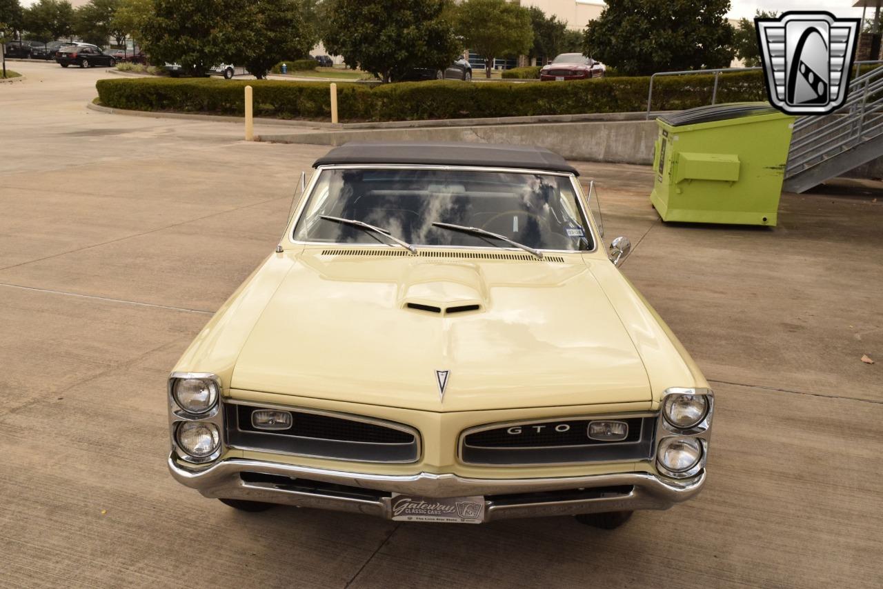 1966 Pontiac GTO 55