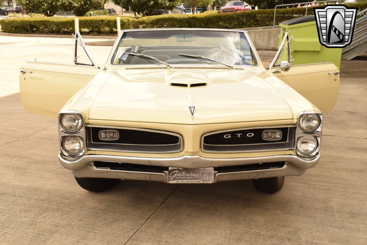 1966 Pontiac GTO 36