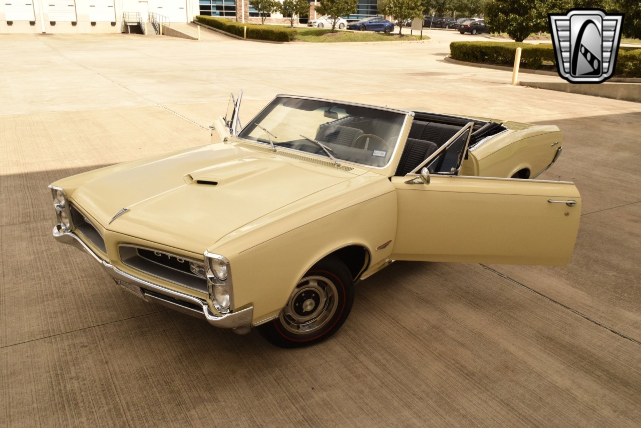 1966 Pontiac GTO 3