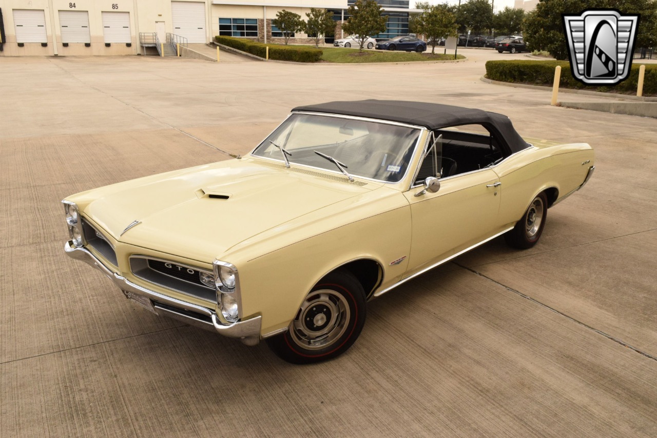1966 Pontiac GTO 57