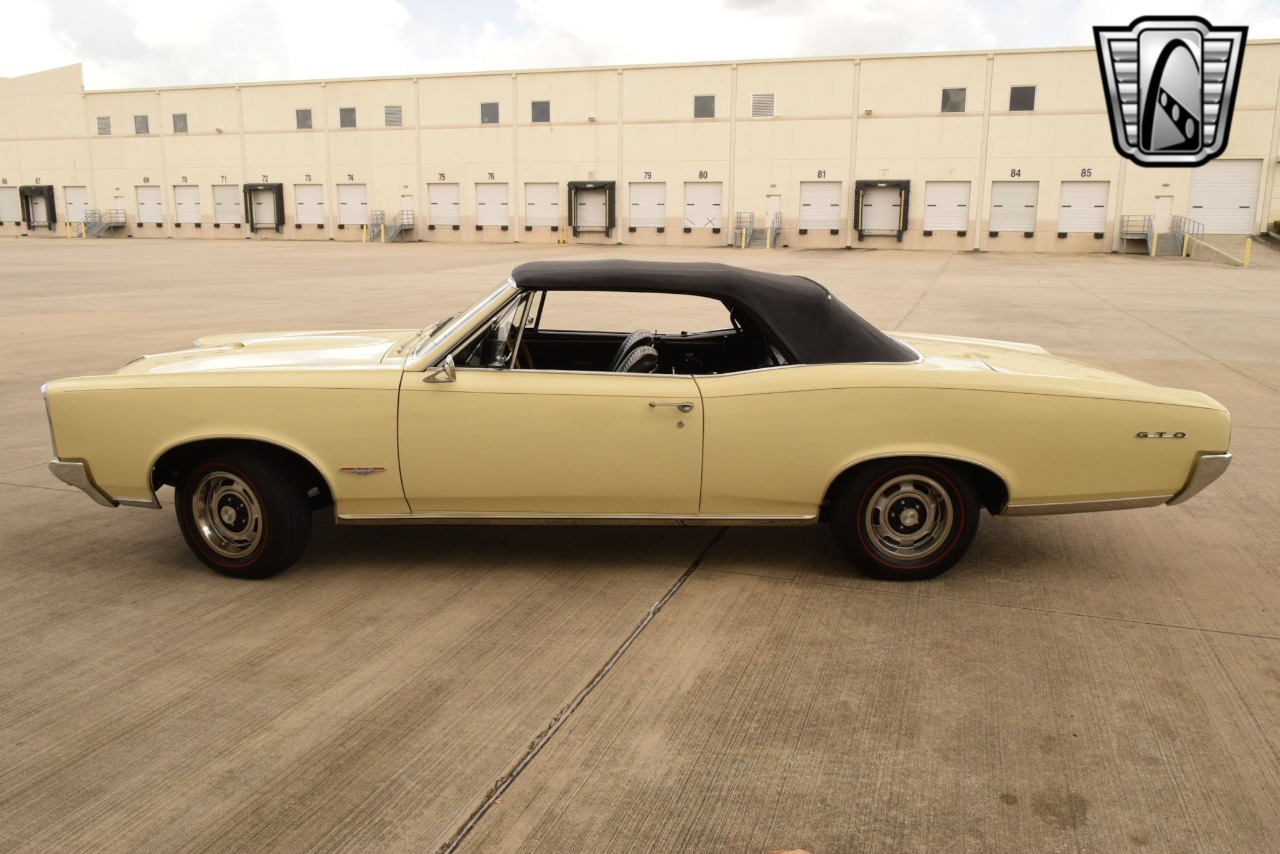 1966 Pontiac GTO 41