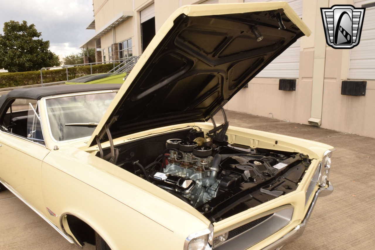 1966 Pontiac GTO 20