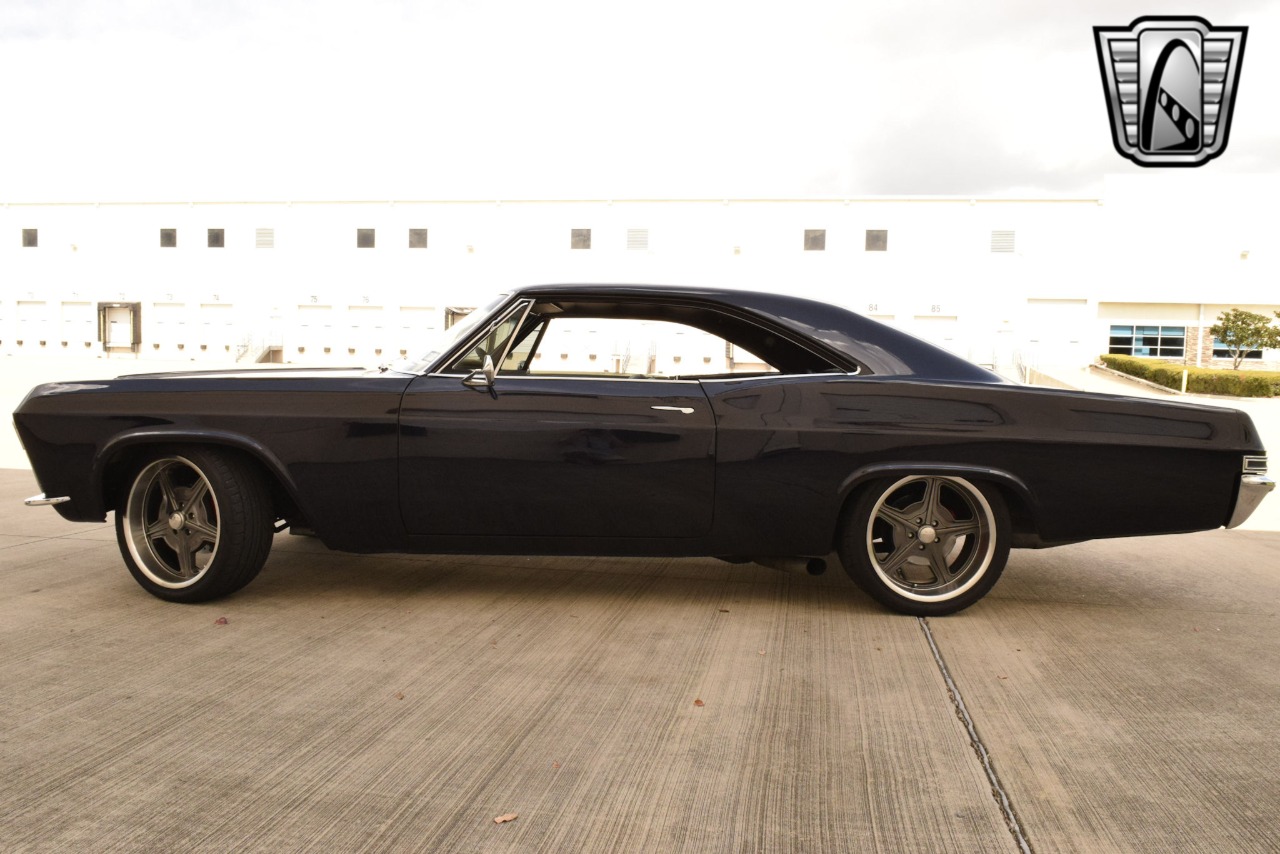 1965 Chevrolet Impala 34