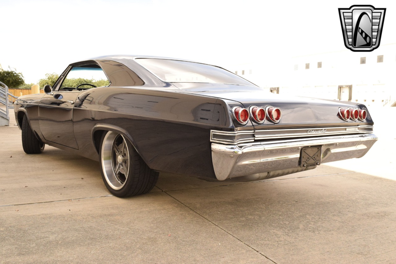1965 Chevrolet Impala 3