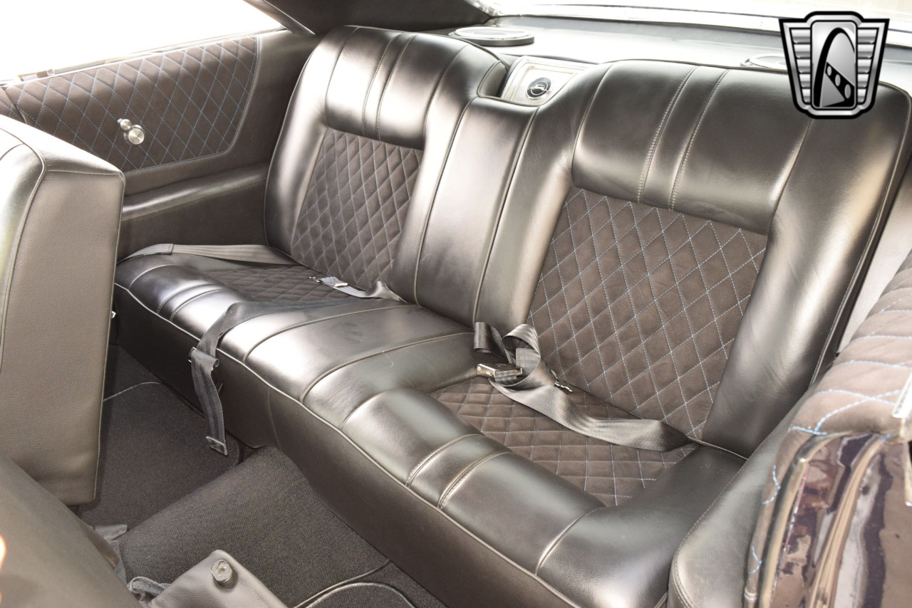 1965 Chevrolet Impala 24