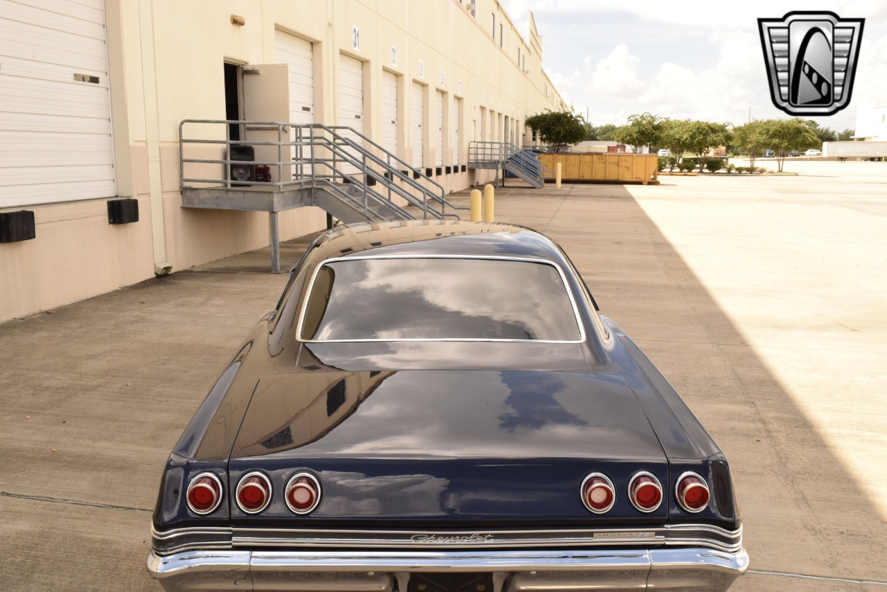 1965 Chevrolet Impala 37
