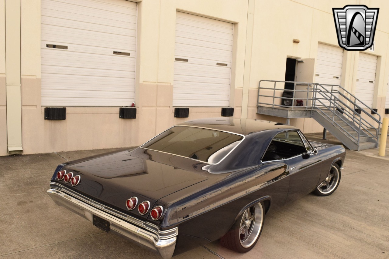 1965 Chevrolet Impala 4