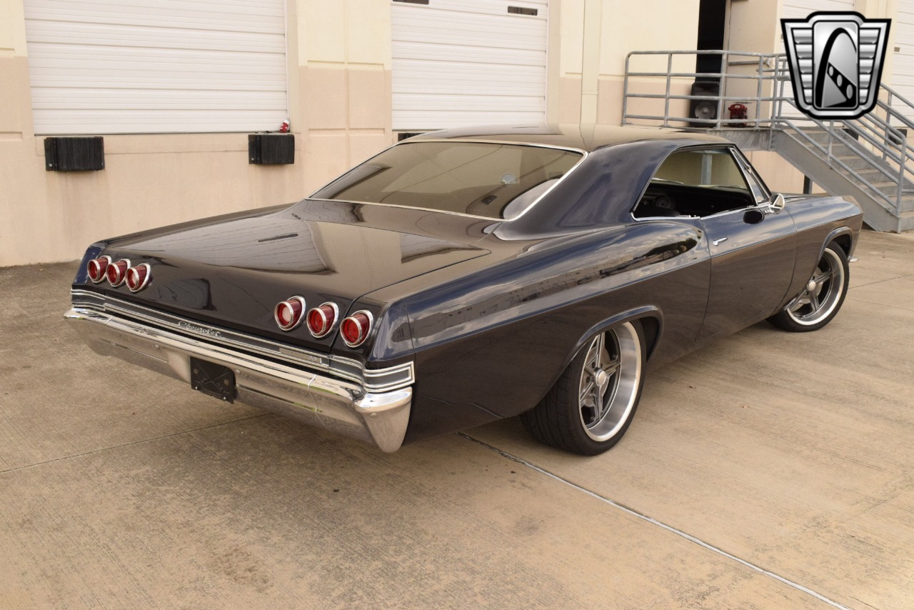 1965 Chevrolet Impala 40