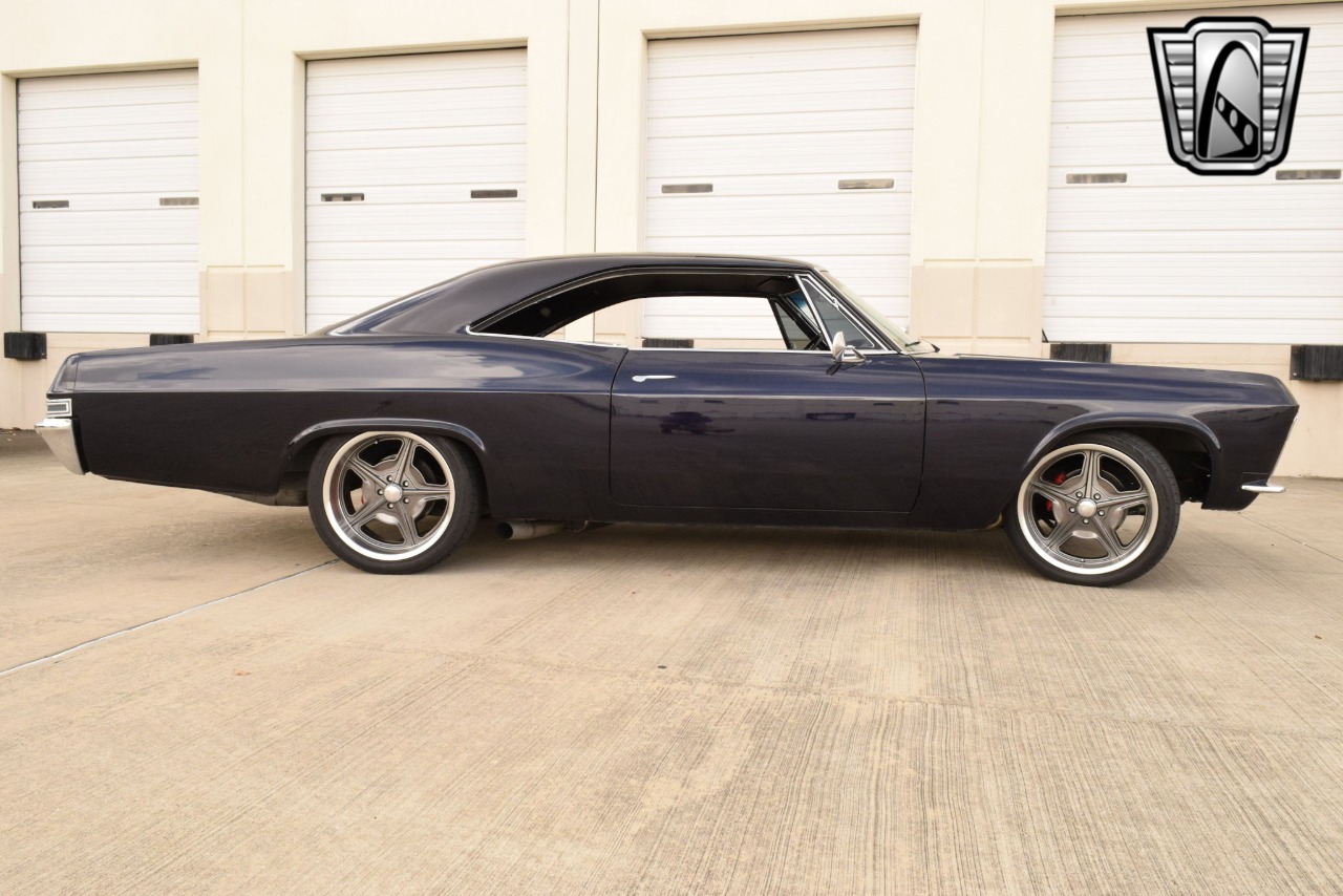 1965 Chevrolet Impala 43