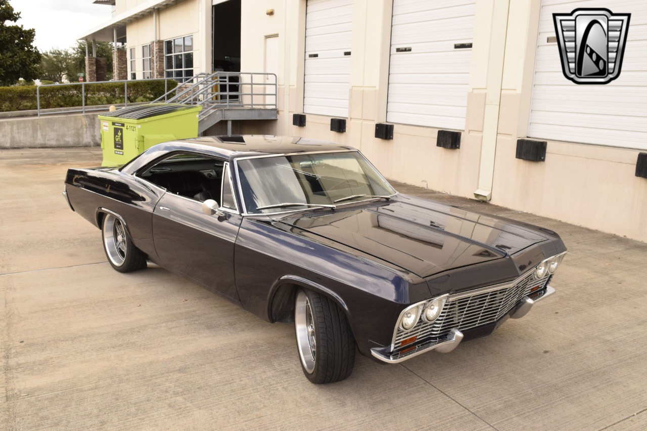 1965 Chevrolet Impala 44