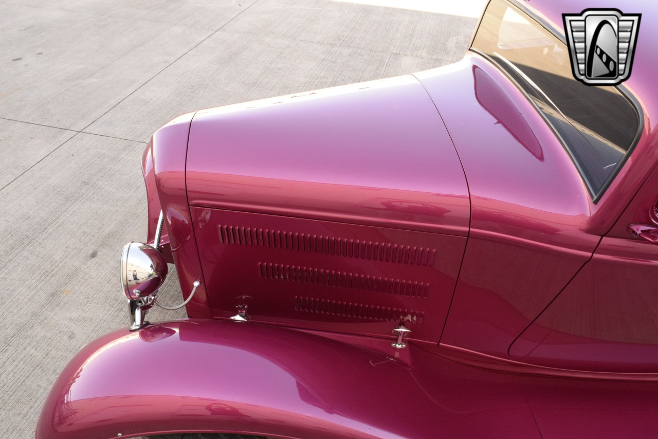 1932 Ford Roadster 53