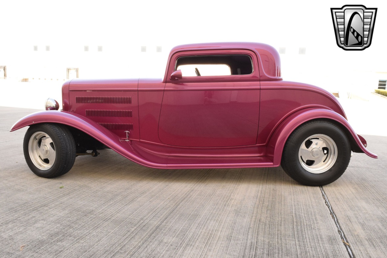 1932 Ford Roadster 34