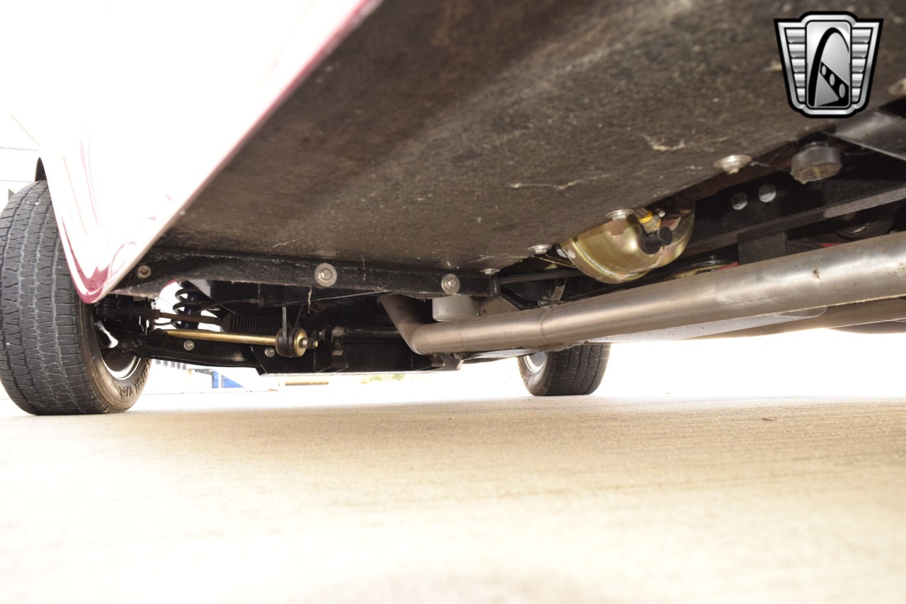 1932 Ford Roadster 77