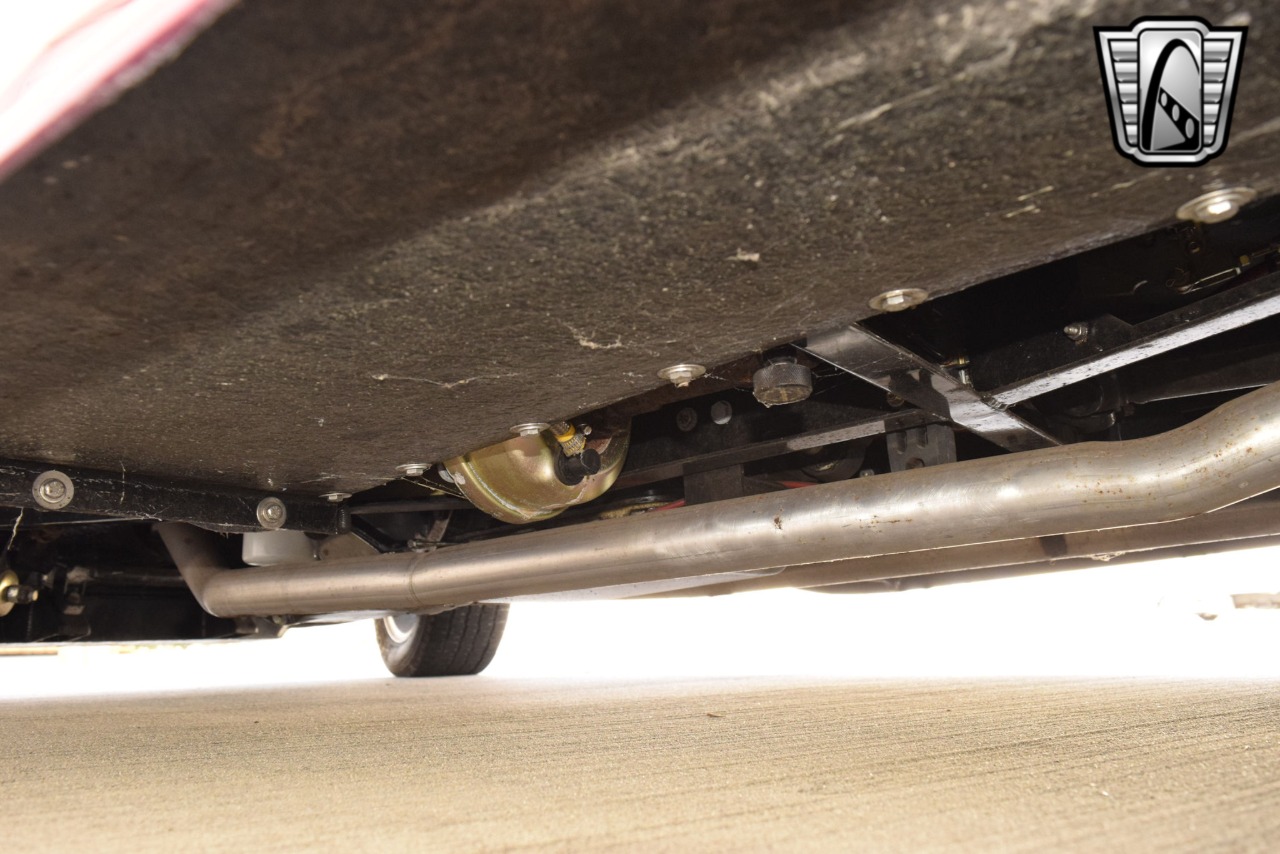 1932 Ford Roadster 14