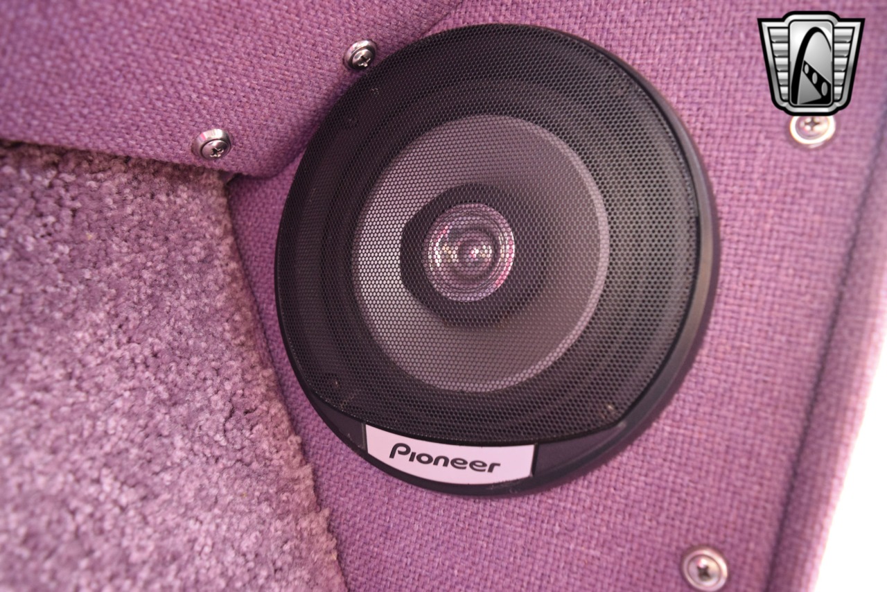 1932 Ford Roadster 24