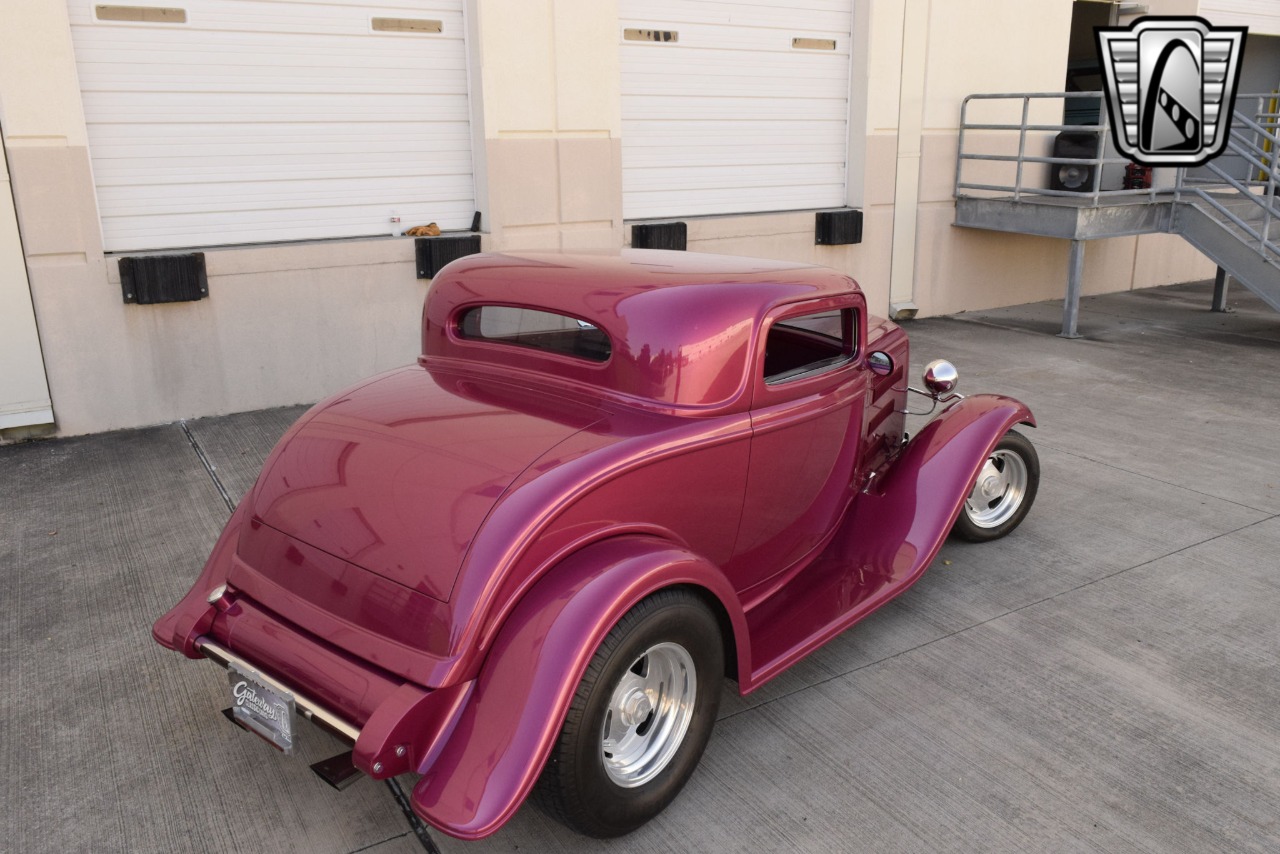 1932 Ford Roadster 4