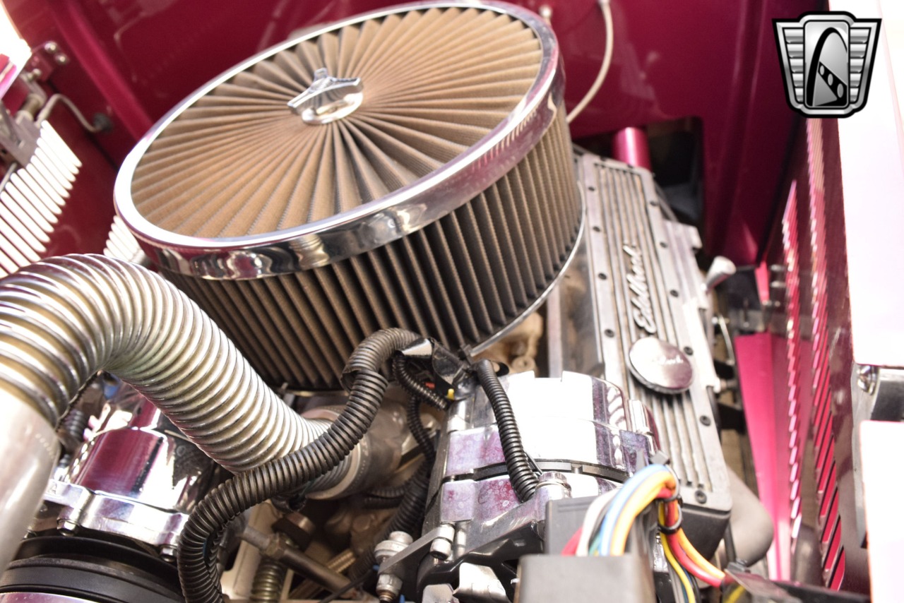 1932 Ford Roadster 20