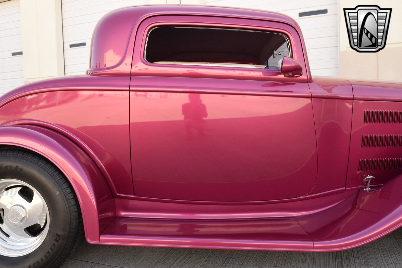 1932 Ford Roadster 64