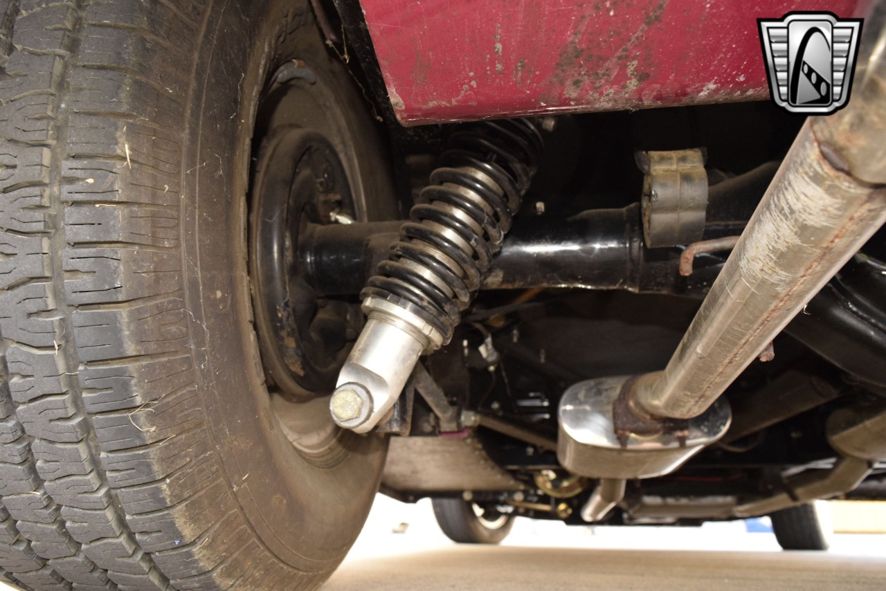 1932 Ford Roadster 84