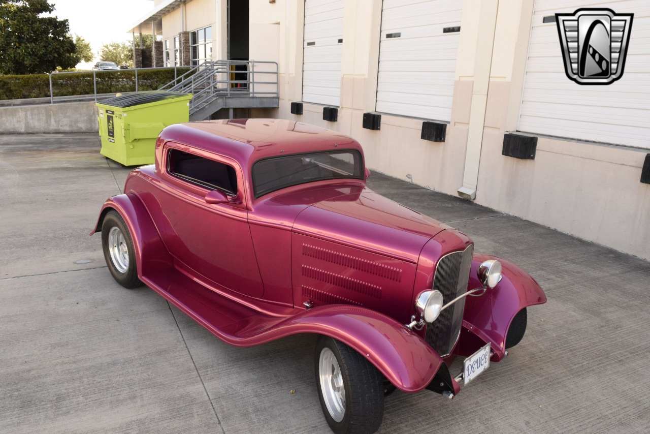 1932 Ford Roadster 44