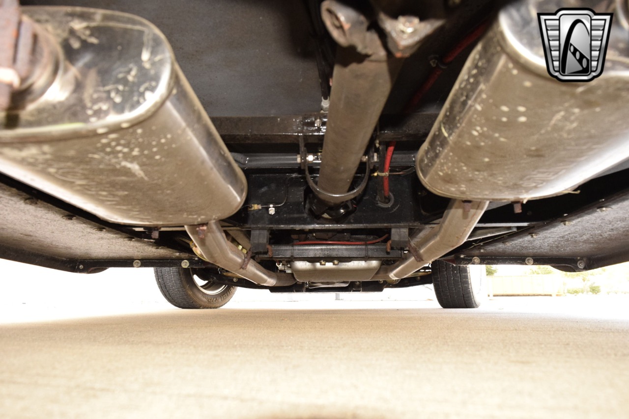 1932 Ford Roadster 87