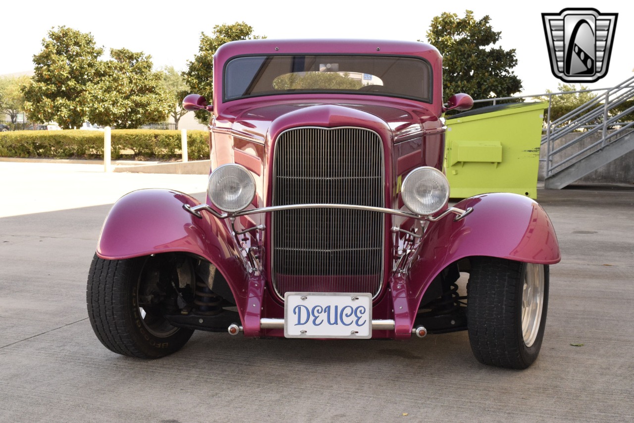 1932 Ford Roadster 48