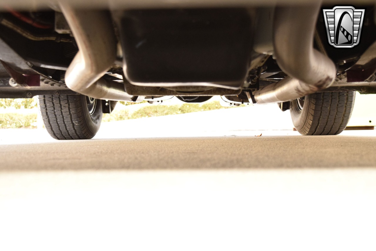 1932 Ford Roadster 12