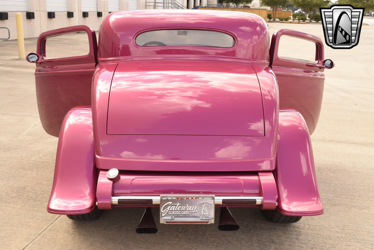 1932 Ford Roadster 29