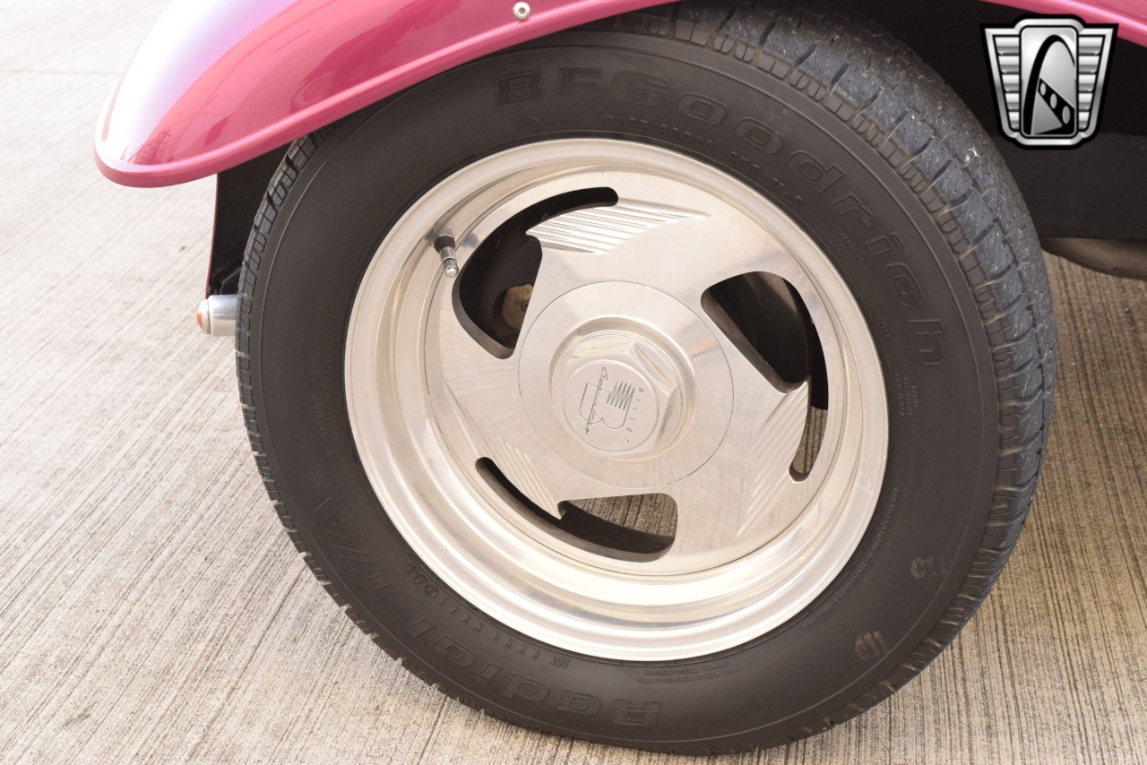 1932 Ford Roadster 51