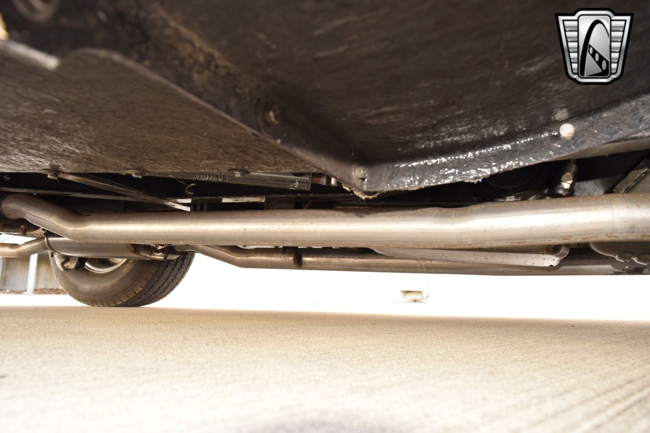 1932 Ford Roadster 93