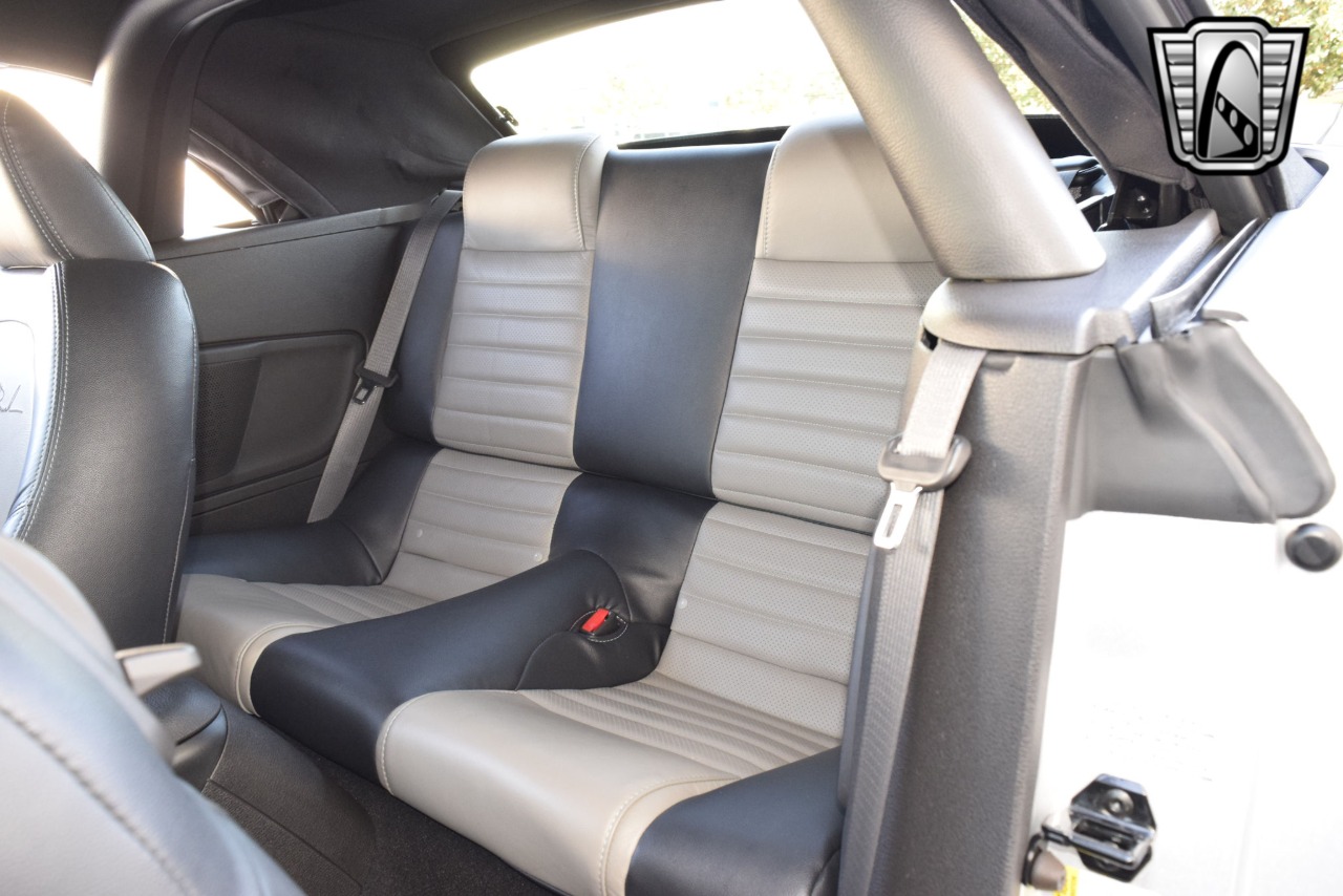 2009 Ford Mustang 23